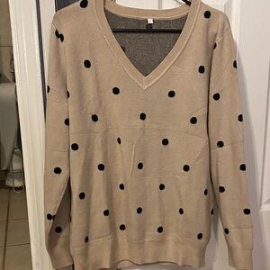 Elegant V-Neck Polka Dot Sweater - Beige and Black